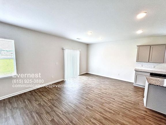 5th image of 517 Samuel Lee Ln