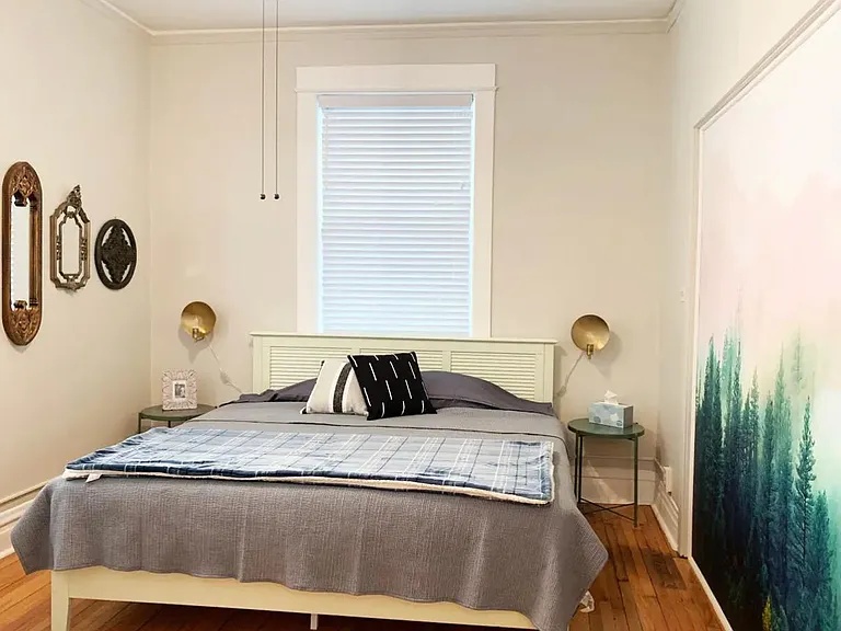king bedroom 1