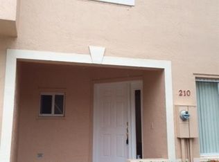 210 Riviera Cir #A210, Weston, FL 33326