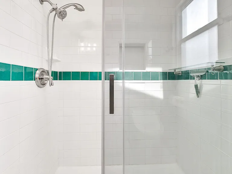 1536 Bonnie Brae St — Photo 17