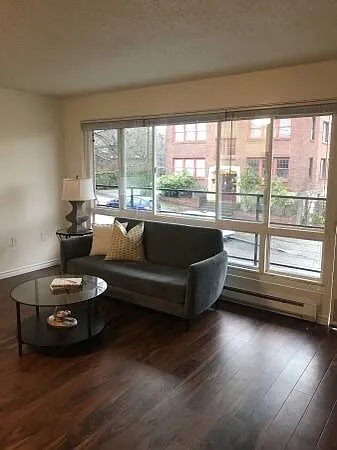 Effortless Living Near the Alaska Junction The Webster Apartments — Photo 11