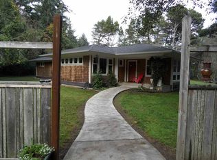 701 Clayton Rd, Crescent City, CA 95531