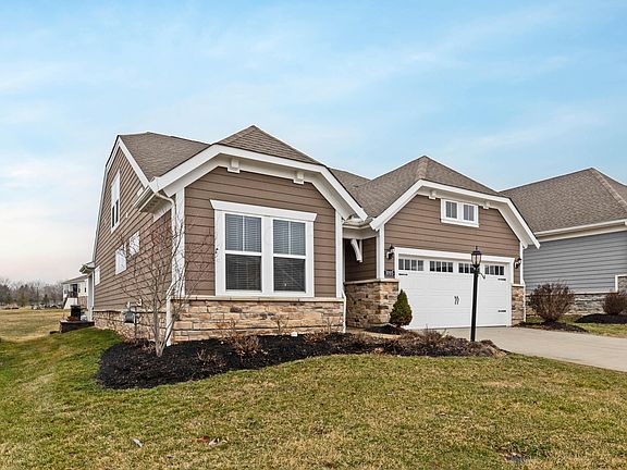 3rd image of 1095 Goldwell Dr