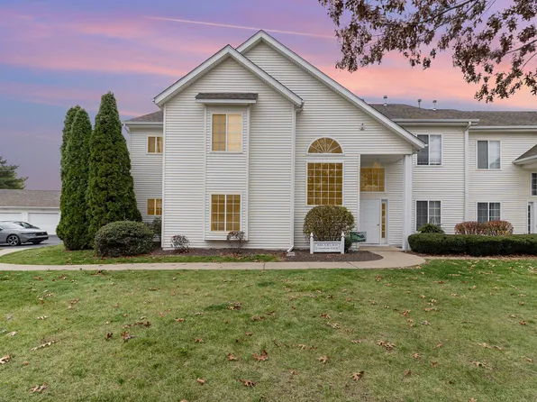 3001 Columbine Cir APT A, Valparaiso, IN 46383