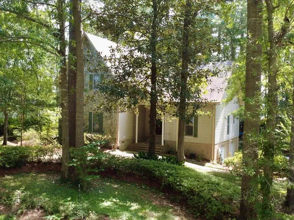 4 Bridgewater Dr, Ellisville, MS 39437