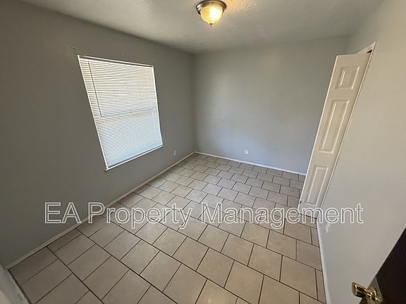 5th image of 117 40th St NW #9