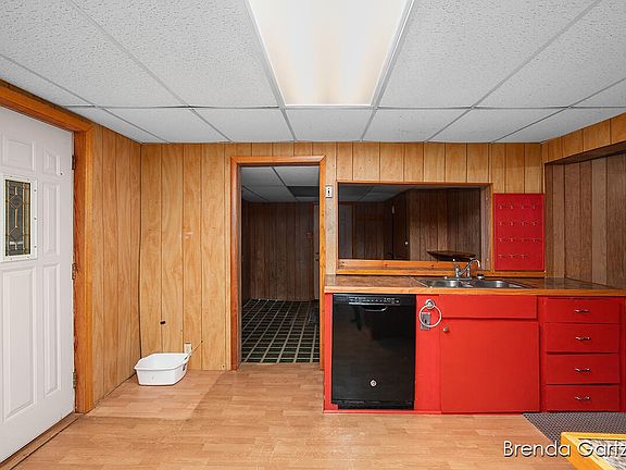 3rd image of 435 Pine St