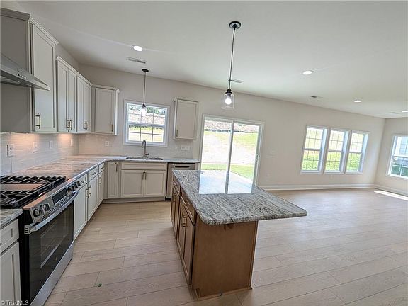 4th image of 696 Cannonade Dr #733