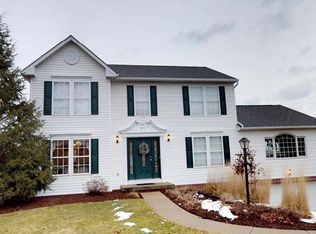 110 Mesa Dr, Freeport, PA 16229