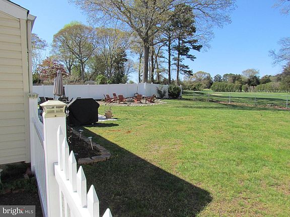 5th image of 117 Country Club Blvd