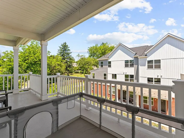 230 Honey Ln — Photo 33