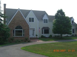 3 Kinneys Sawmill Rd, Whitehouse Station, NJ 08889