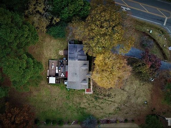 3rd image of 3709 Arthur Pierce Rd