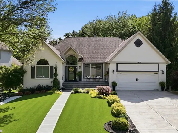15312 Woodson Ln, Overland Park, KS 66223