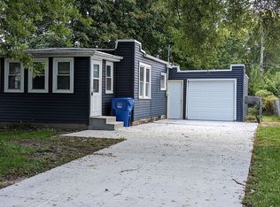 2416 45th St, Moline, IL 61265