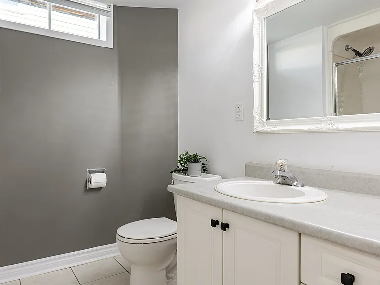 40 Kent St #LOWER — Photo 9