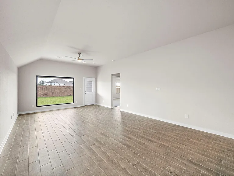 3327 Tilley Dr — Photo 9