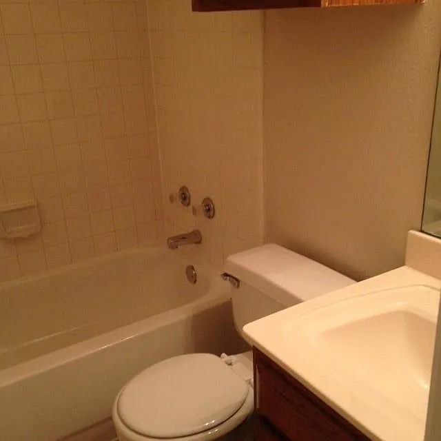 3 bed, 2.0 bath, 1551 sqft, $1,950 — Photo 3