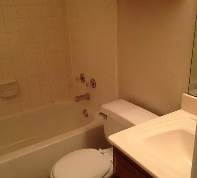 6909 Indiana Ave — Photo 3