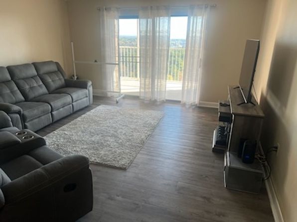 1825 Saint Julian Pl APT 18G