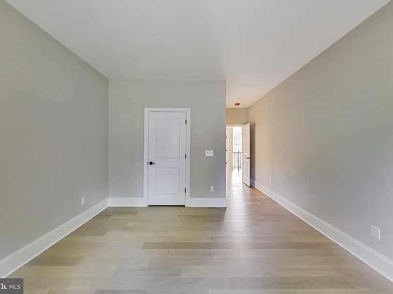 3104 Sleepy Hollow Rd — Photo 29