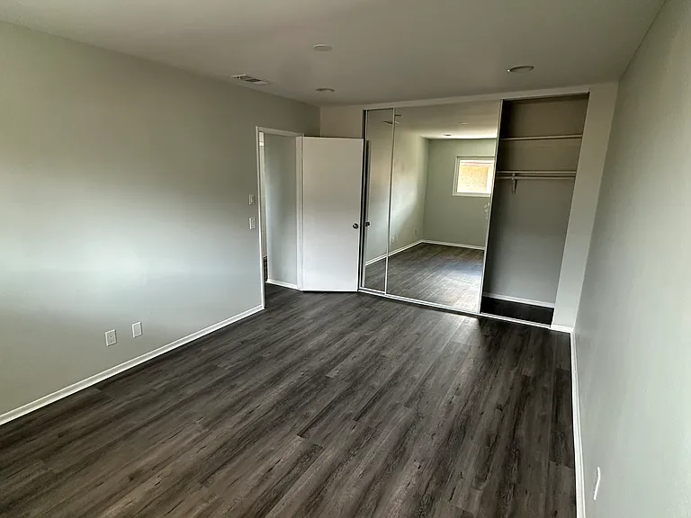 2020 E Grand Ave #H29 — Photo 10