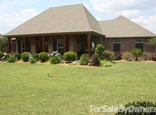 286 Grand Lake Dr, Arnaudville, LA 70512