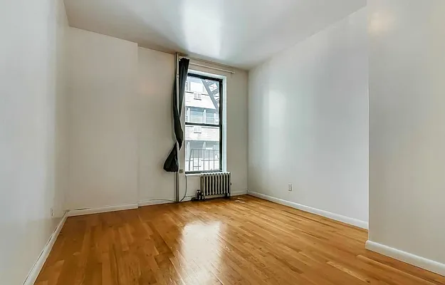 Rented by Bryan L Rozencwaig, LREB | media 10