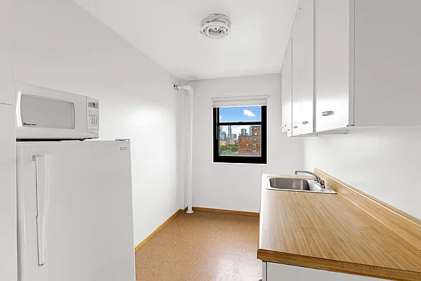 Sold by Compass | media 5