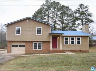 1513 Baker Dr, Weaver, AL 36277