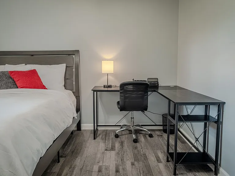 100 Woodstone Dr #18 — Photo 10