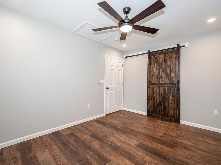 713 Lorene Cir #6 — Photo 9