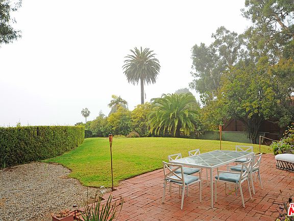 4th image of 16924 W Sunset Blvd