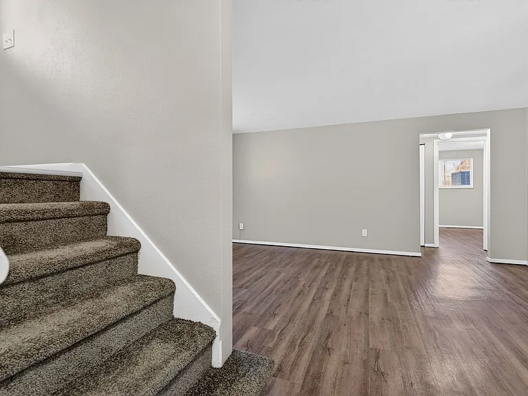 3629 N Leroy Ave — Photo 7