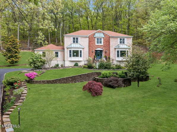 3 Manitto Place, Middletown, NJ 07748