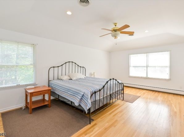 10 Emerson Pl, Wayne Twp., NJ 07470