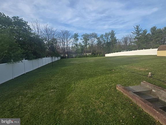 4th image of 413 Valley Mill Rd