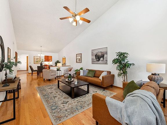 2nd image of 3500 Laredo Ln #E5