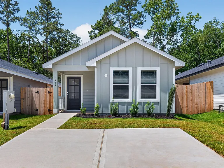 11923 Detar Ct — Photo 2