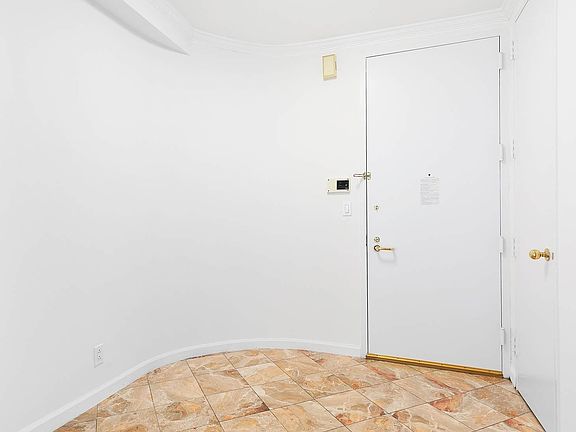 4th image of 150 E 57th St APT 9C