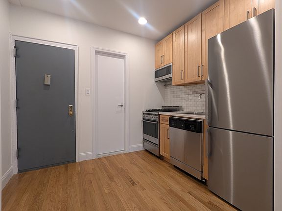 5th image of 344 W 17th St APT 4b