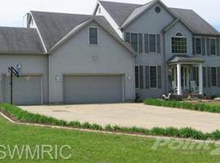 2484 Lake St, Niles, MI 49120