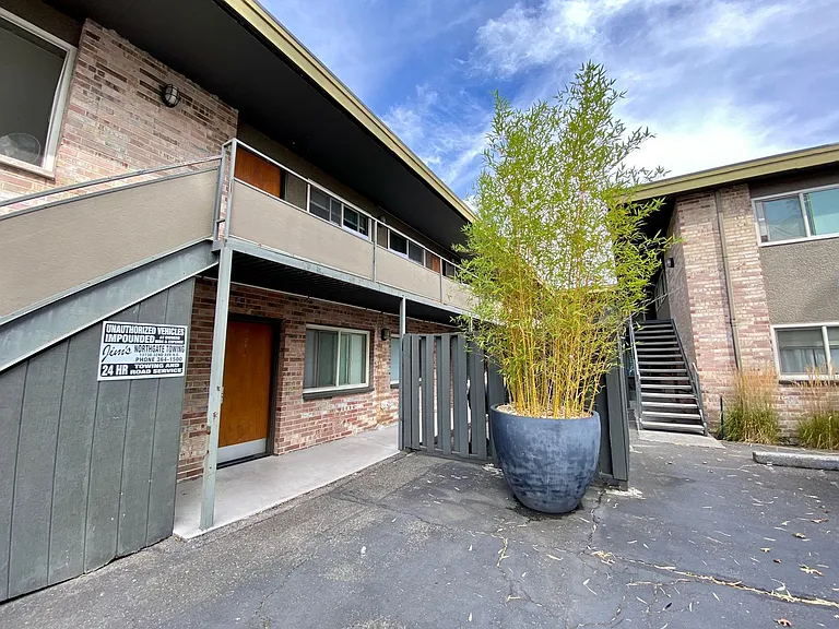 Welcome to Parkwood Apartments! — Photo 26