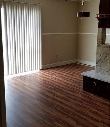 3rd image of 548 Bannerwood St