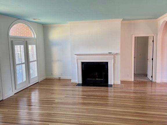 gas log fireplace