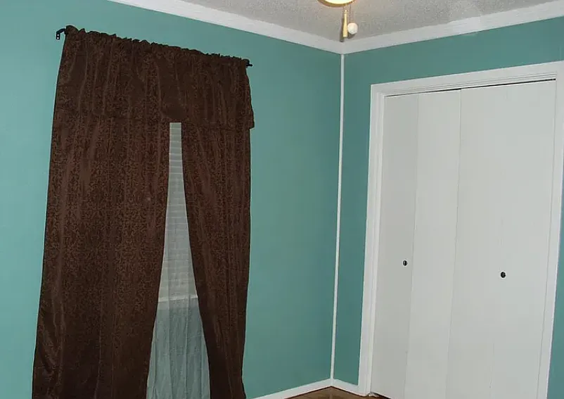 3 bed, 1344 sqft, $1,550 — Photo 2