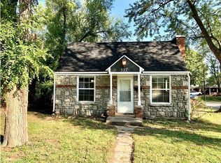 317 E Culton St, Warrensburg, MO 64093