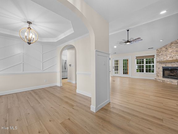 4th image of 204 Westmont Road