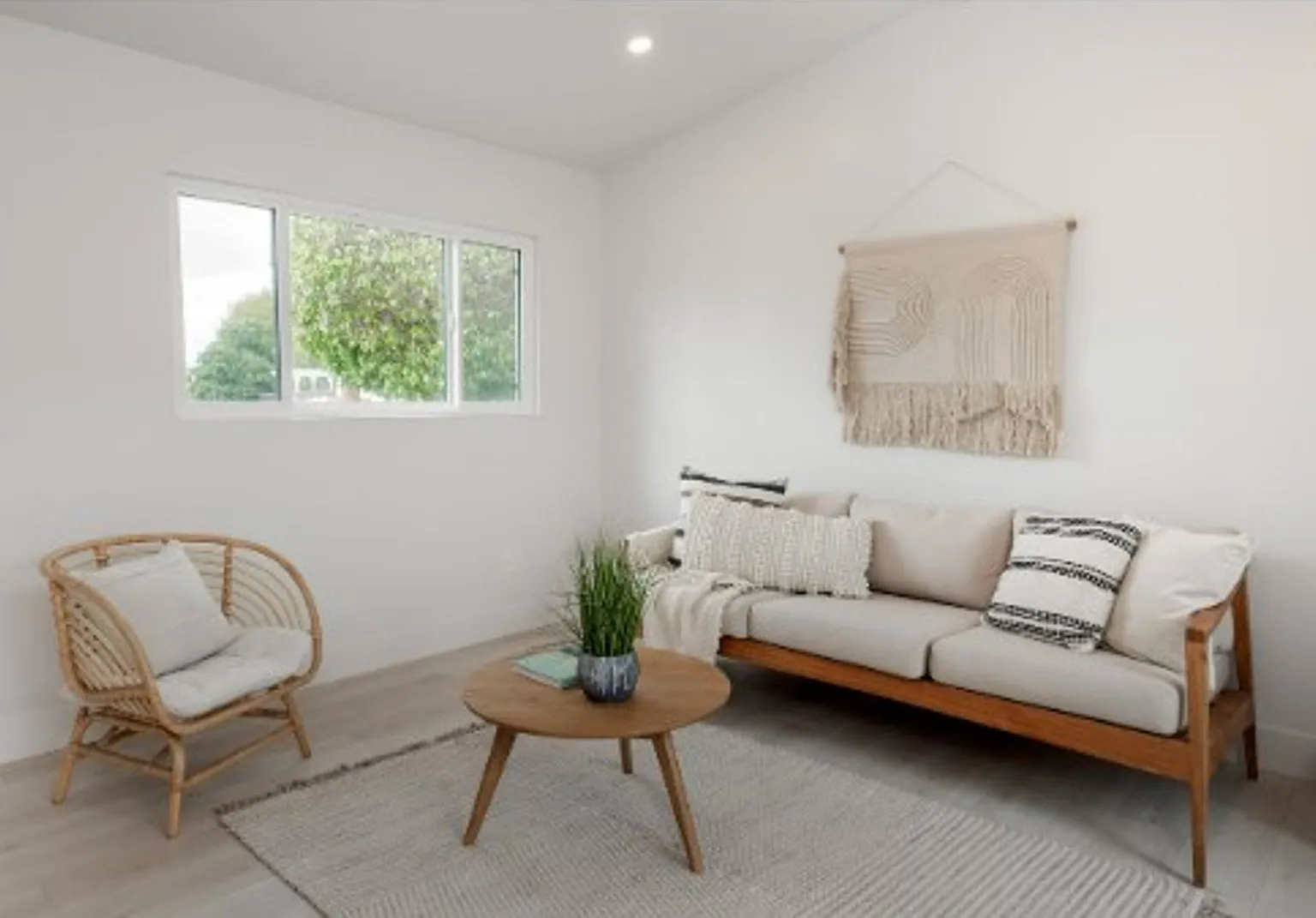 Your Dream Home for Rent — Photo 4