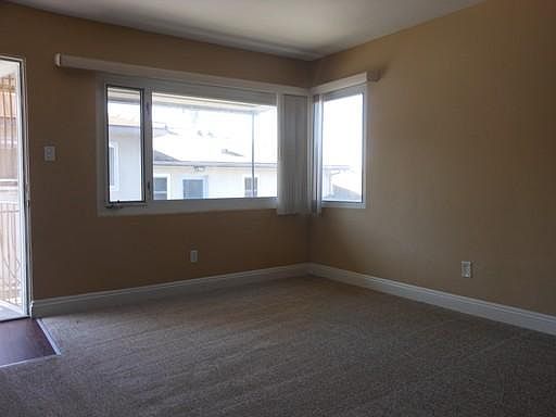 4th image of 2323 Brant St